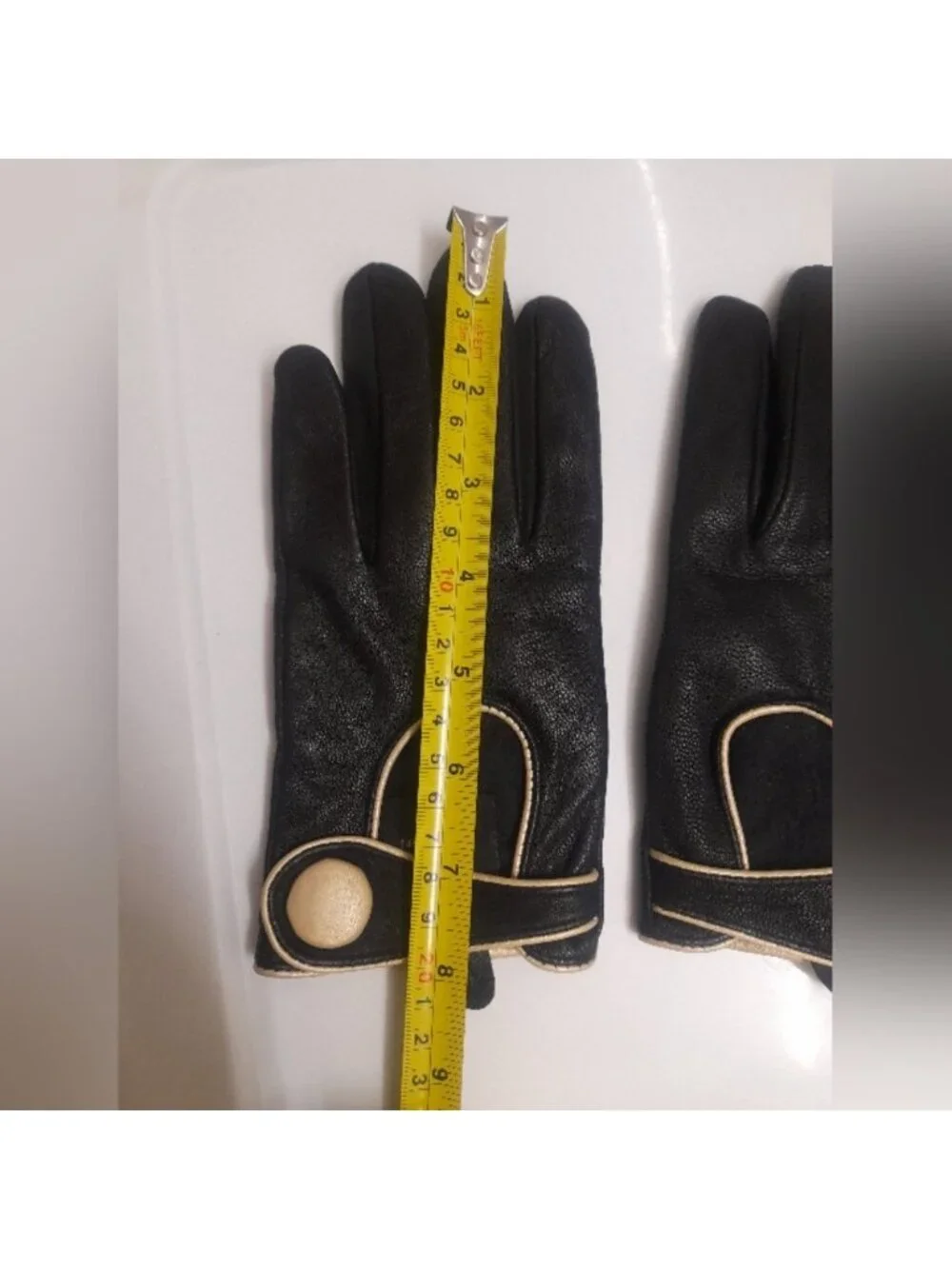 Perin Collection - Black Leather Gloves - Size: 7.5